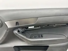 Обшивка двери передней правой (дверная карта) Audi A6, 2006 г.