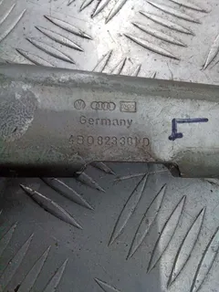 Петля капота левая Audi A6 allroad, 2003 г.