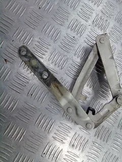 Петля капота правая Volkswagen Transporter, 2005 г.