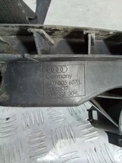Крепление фары левой Audi A4, 2008 г.