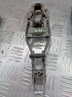 Скелет ручки наружной передней левой Volkswagen Passat, 1999 г.