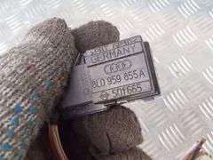 Кнопка стеклоподъемника переднего правого Audi A3, 2000 г.