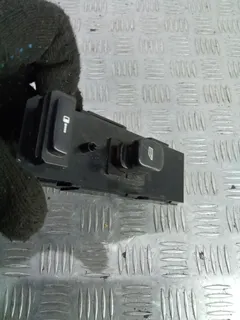 Кнопка стеклоподъемника переднего правого Volvo XC90, 2010 г.