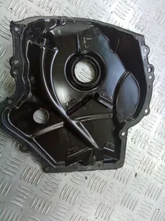Крышка двигателя передняя Audi A4, 2010 г.