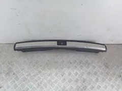 Накладка внутренняя на заднюю панель кузова Audi A4, 2003 г.
