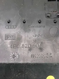 Дефлектор обдува салона Audi A8, 2007 г.