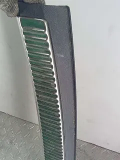 Накладка внутренняя на заднюю панель кузова Audi A4, 2005 г.