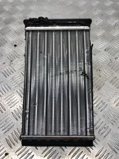 Радиатор отопителя (печки) Volkswagen Passat, 2002 г.