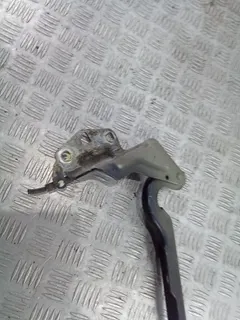 Петля капота правая Volkswagen Passat CC, 2008 г.