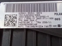 Подушка безопасности пассажира Volkswagen Touareg, 2011 г.
