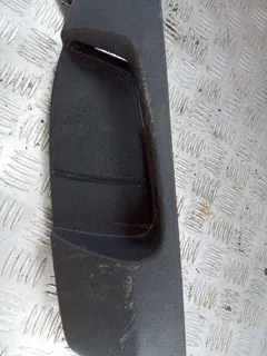 Пластик салазок сиденья Volkswagen Passat, 2011 г.