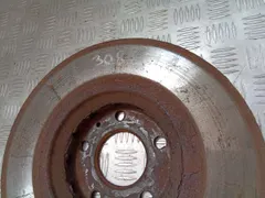 Диск тормозной передний Audi A4, 2006 г.