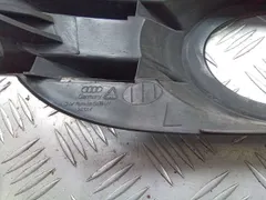 Заглушка (решетка) в бампер передний Audi A6, 2006 г.