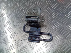 Петля двери задней правой Volkswagen Passat, 2004 г.