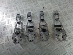 Скелет ручки наружной передней левой Volkswagen Passat, 2001 г.