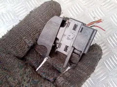 Кнопка стеклоподъемника переднего правого Audi A3, 2000 г.