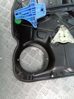 Стеклоподъемник электрический задний правый Volkswagen Passat, 2008 г.