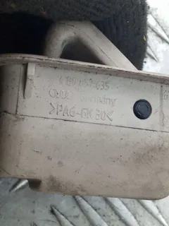 Крючок для одежды Audi A6, 2000 г.