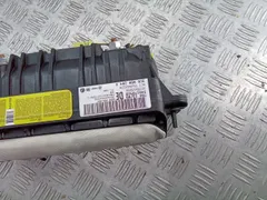 Подушка безопасности пассажира Volkswagen Passat, 2009 г.