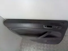 Обшивка двери задней левой (дверная карта) Volkswagen Passat, 2001 г.