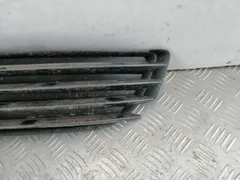 Заглушка (решетка) в бампер передний Volkswagen Passat, 2003 г.