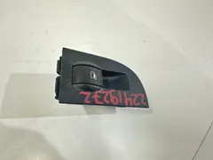 Кнопка стеклоподъемника переднего правого Audi A6, 2002 г.