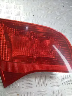 Фонарь крышки багажника левый Audi A4, 2006 г.