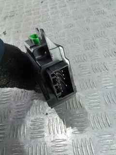 Кнопка стеклоподъемника переднего правого Volvo XC90, 2010 г.
