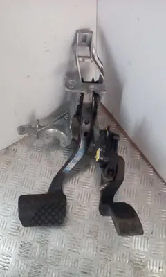 Узел педальный (блок педалей) Audi A6, 2000 г.