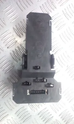 Панель (плата) фонаря заднего левого Volkswagen Passat, 1997 г.