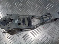 Скелет ручки наружной передней левой Volkswagen Passat, 2002 г.