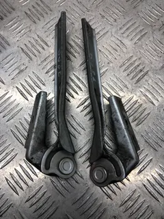 Петля капота Audi A4, 2000 г.