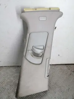 Обшивка стойки центральной правой Audi A6 allroad, 2006 г.