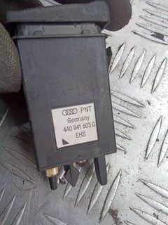 Кнопка подогрева заднего стекла Audi A6, 1996 г.