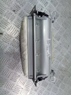 Подушка безопасности пассажира Volkswagen Touareg, 2003 г.