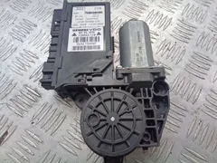 Моторчик стеклоподъемника передний левый Audi A4, 2005 г.