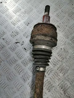 Полуось задняя (приводной вал, ШРУС) Volkswagen Touareg, 2005 г.
