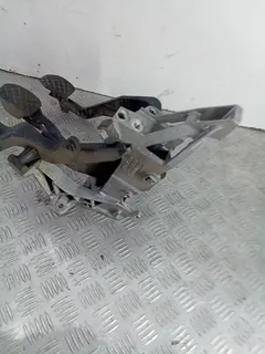Узел педальный (блок педалей) Audi A4, 2000 г.