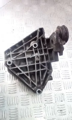 Кронштейн компрессора кондиционера Volkswagen Passat, 2002 г.