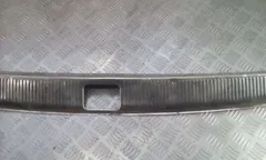 Накладка внутренняя на заднюю панель кузова Audi A6 allroad, 2001 г.