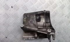 Кронштейн компрессора кондиционера Audi S6, 1999 г.