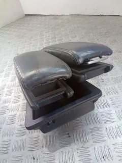 Подлокотник Audi A8, 2005 г.