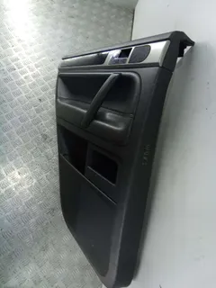 Обшивка двери задней левой (дверная карта) Volkswagen Touareg, 2009 г.