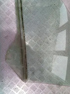 Стекло двери передней правой Audi A6, 2004 г.