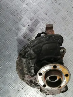 Кулак поворотный правый Volvo XC90, 2010 г.