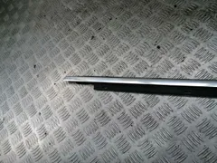 Молдинг стекла двери передней левой наружный Audi A4, 2003 г.
