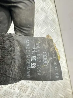 Ремень безопасности задний левый Audi 80, 1994 г.