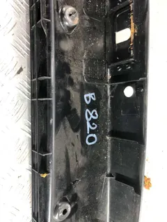 Накладка внутренняя на заднюю панель кузова Audi A8, 2007 г.
