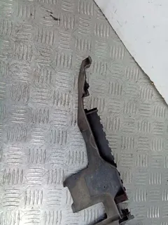 Дефлектор радиатора Audi A4, 2002 г.