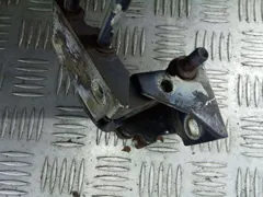 Петля двери задней правой Volkswagen Passat, 1997 г.